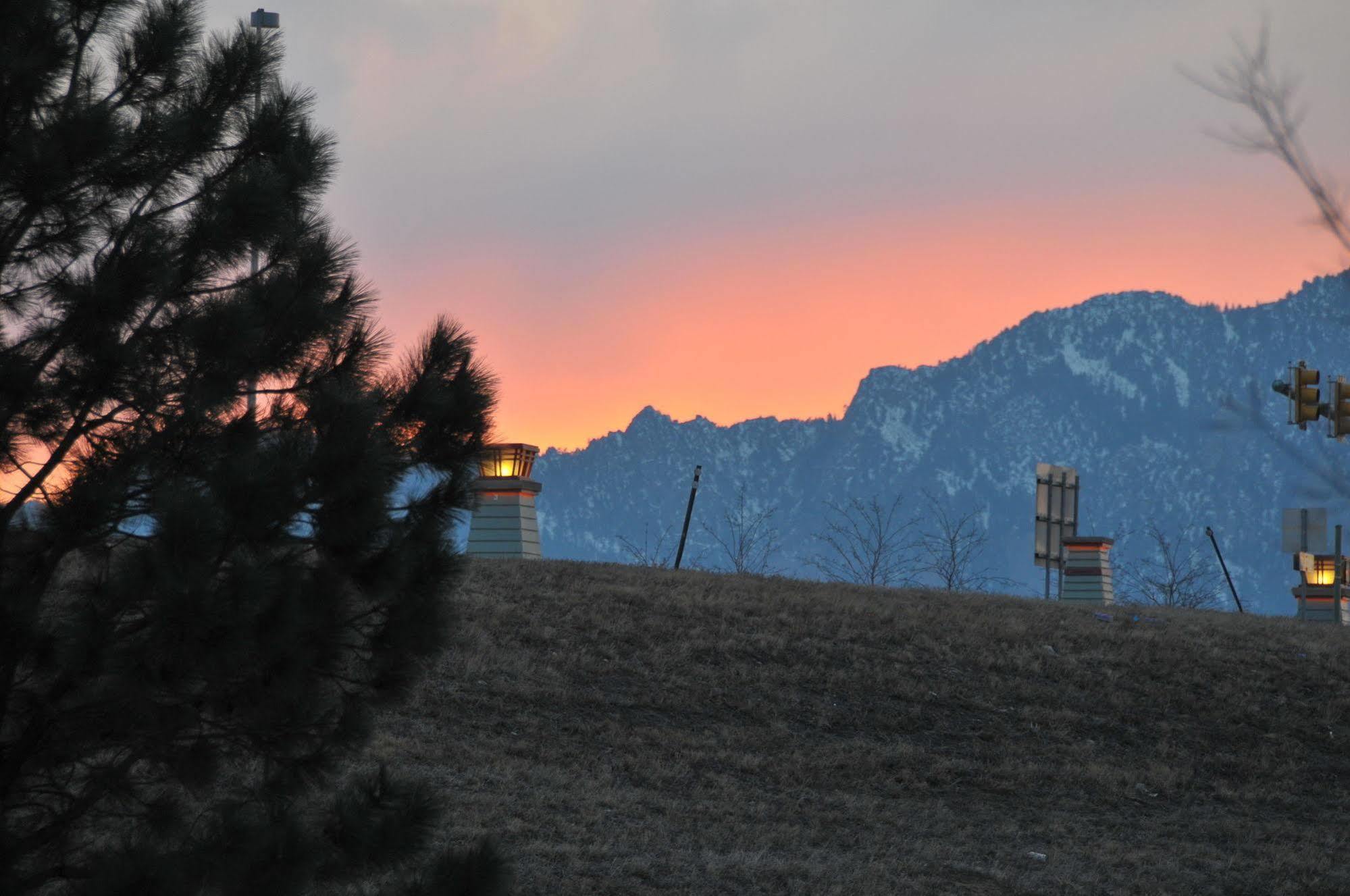 Hampton Inn Boulder/Louisville Exterior foto